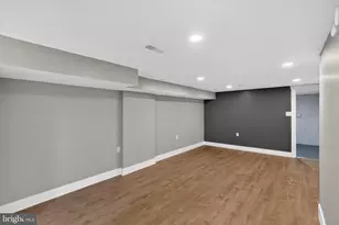223 Kenilworth Ave, Philadelphia, PA 19120 - Photo 24