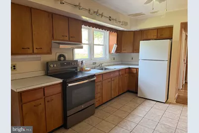 2210 Fuller Street, Philadelphia, PA 19152 - Photo 8