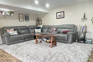 559 Wartman St, Philadelphia, PA 19128 - Photo 6
