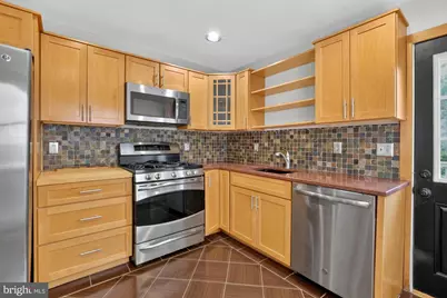 1321 E Susquehanna Avenue, Philadelphia, PA 19125 - Photo 16