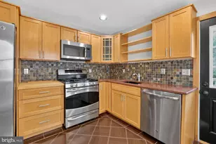1321 E Susquehanna Ave, Philadelphia, PA 19125 - Photo 16