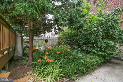 1321 E Susquehanna Avenue, Philadelphia, PA 19125 - Photo 24
