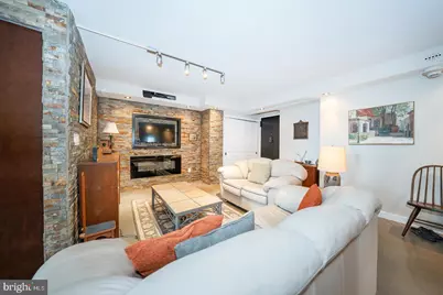 1919 Chestnut Street #1919, Philadelphia, PA 19103 - Photo 2