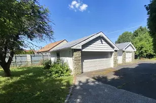 9956 Haldeman Ave, Philadelphia, PA 19115 - Photo 12