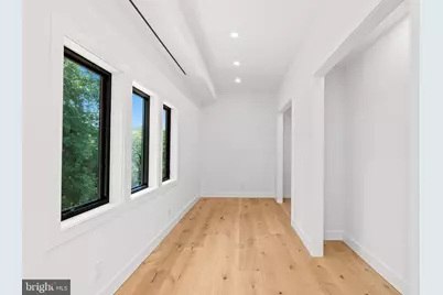 9402 Meadowbrook Avenue, Philadelphia, PA 19118 - Photo 38