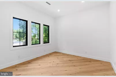 9402 Meadowbrook Avenue, Philadelphia, PA 19118 - Photo 36