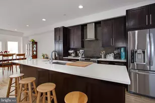 301 Brown St, Philadelphia, PA 19123 - Photo 4