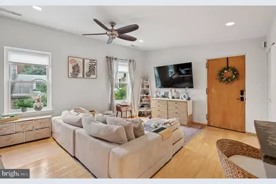 211 Christian Street #C, Philadelphia, PA 19147 - Photo 2