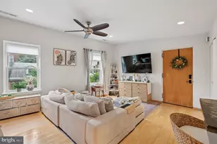 211 Christian St, Philadelphia, PA 19147 - Photo 2