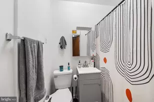 1010 Winton St, Philadelphia, PA 19148 - Photo 22