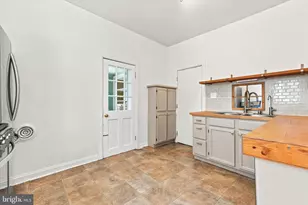 571 Martin St, Philadelphia, PA 19128 - Photo 14