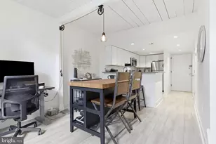 870 N 28th St, Philadelphia, PA 19130 - Photo 8