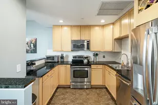 111 S 15th St, Philadelphia, PA 19102 - Photo 2