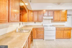 1516 W Westmoreland St, Philadelphia, PA 19140 - Photo 16