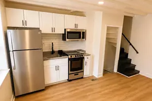 109 W Thompson St, Philadelphia, PA 19122 - Photo 2