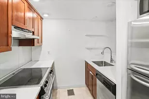 301 Race St, Philadelphia, PA 19106 - Photo 6