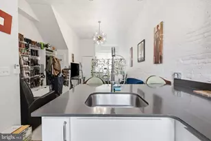 2208 Taggert St, Philadelphia, PA 19125 - Photo 8