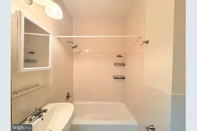250 S 13th Street #1B, Philadelphia, PA 19107 - Photo 10