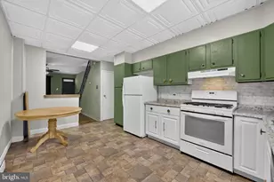 2336 S Chadwick St, Philadelphia, PA 19145 - Photo 10