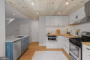 2123 Fitzwater St, Philadelphia, PA 19146 - Photo 24