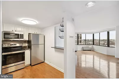 2001 Hamilton Street #1103, Philadelphia, PA 19130 - Photo 10
