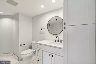 2001 Hamilton St, Philadelphia, PA 19130 - Photo 16
