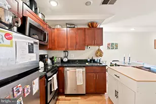 761 S 5th St, Philadelphia, PA 19147 - Photo 8