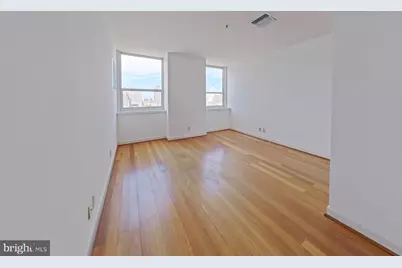 1100 Vine Street #1209, Philadelphia, PA 19107 - Photo 4