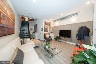 715 Shirley St, Philadelphia, PA 19130 - Photo 2