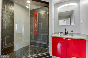 1323 S 17th St, Philadelphia, PA 19146 - Photo 24