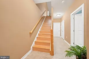 4437 Driftwood Dr, Philadelphia, PA 19129 - Photo 2