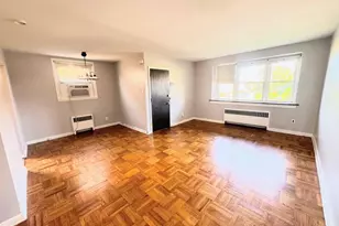 943 E Gorgas Ln E, Philadelphia, PA 19150 - Photo 4