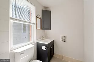 2015 Mountain St, Philadelphia, PA 19145 - Photo 16
