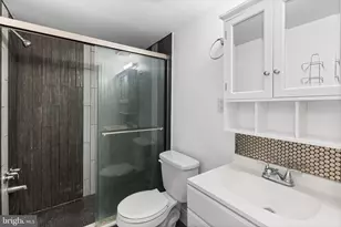 8 Bristow Pl, Philadelphia, PA 19123 - Photo 10