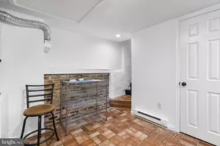 8 Bristow Pl, Philadelphia, PA 19123 - Photo 8