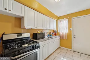 1530 N 10th St, Philadelphia, PA 19122 - Photo 8