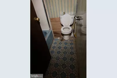 1912 E Glenwood Avenue, Philadelphia, PA 19134 - Photo 6