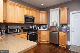 309 W Earlham Ter, Philadelphia, PA 19144 - Photo 4