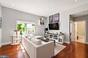 738 S 11th St, Philadelphia, PA 19147 - Photo 1