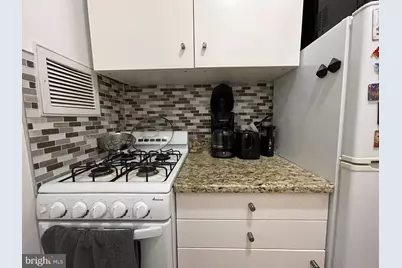 210 Locust Street #22EW, Philadelphia, PA 19106 - Photo 16