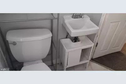 2070 Bellmore Avenue, Philadelphia, PA 19134 - Photo 12
