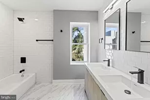 2112 N 8th St, Philadelphia, PA 19122 - Photo 10