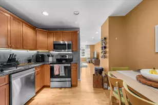 1901 Green St, Philadelphia, PA 19130 - Photo 4