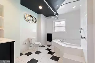 104 N 2nd St, Philadelphia, PA 19106 - Photo 20