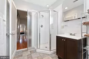 104 N 2nd St, Philadelphia, PA 19106 - Photo 24
