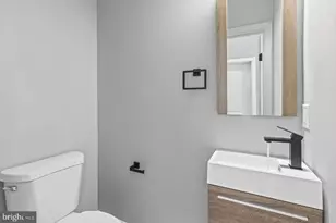 2114 N 8th St, Philadelphia, PA 19122 - Photo 16