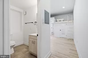 4242 Pine St, Philadelphia, PA 19104 - Photo 1