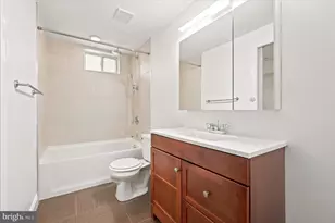 1022 Fairmount Ave, Philadelphia, PA 19123 - Photo 16