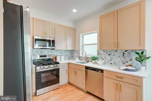 2480 Emerald St, Philadelphia, PA 19125 - Photo 8