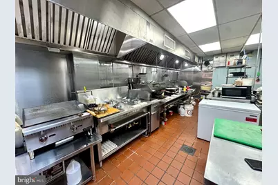 274 S 20th Street, Philadelphia, PA 19103 - Photo 6